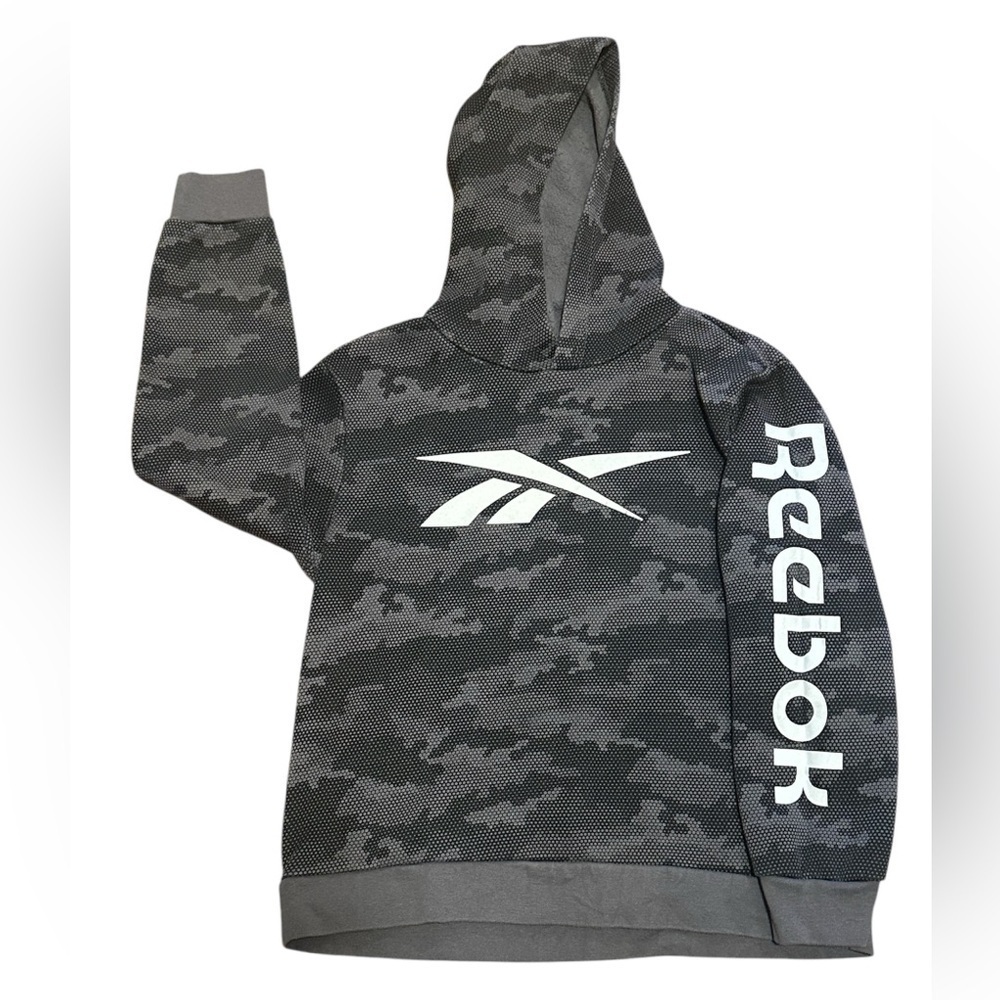 Reebok Graphic Logo Pullover Sweatshirt Boys Size 8 Comfortable & Stylish